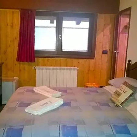 Il Maiolandro Oda ve Kahvaltı Noasca